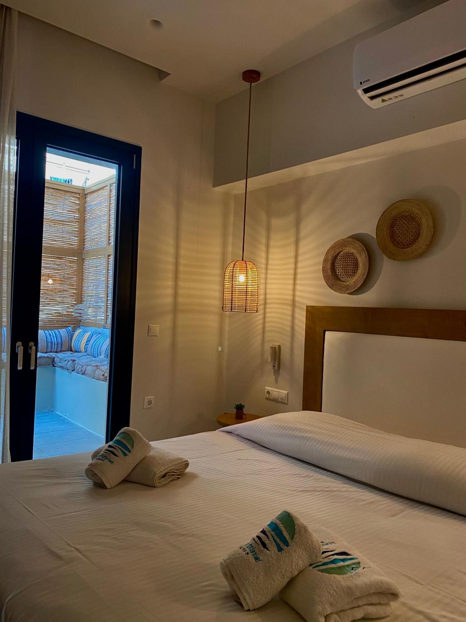 הרסוניסוס Maritime Suites מראה חיצוני תמונה