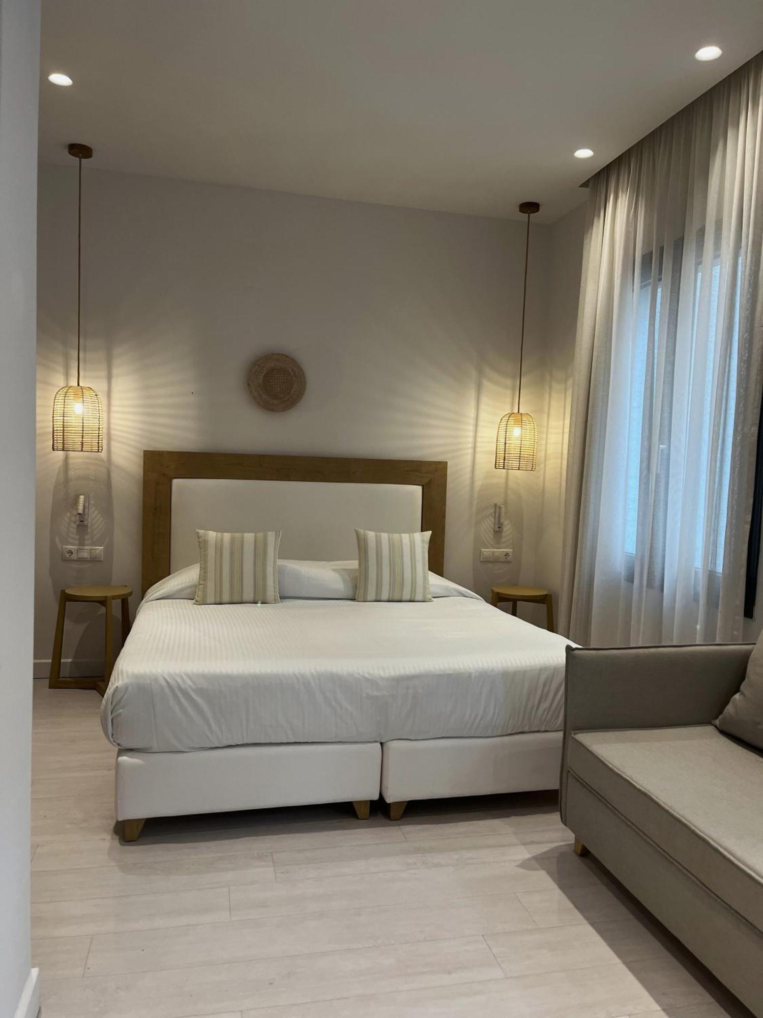 הרסוניסוס Maritime Suites מראה חיצוני תמונה