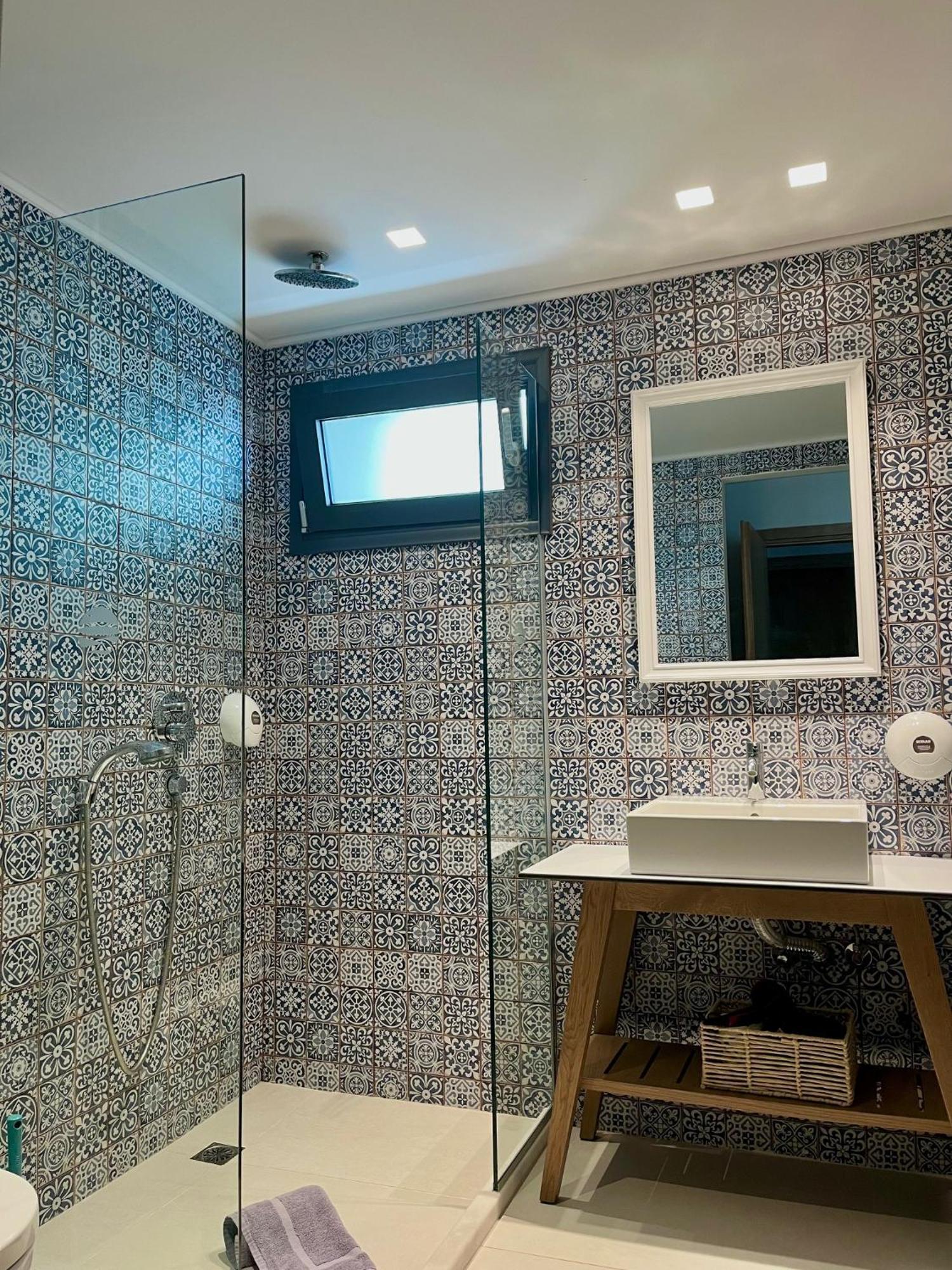 הרסוניסוס Maritime Suites מראה חיצוני תמונה