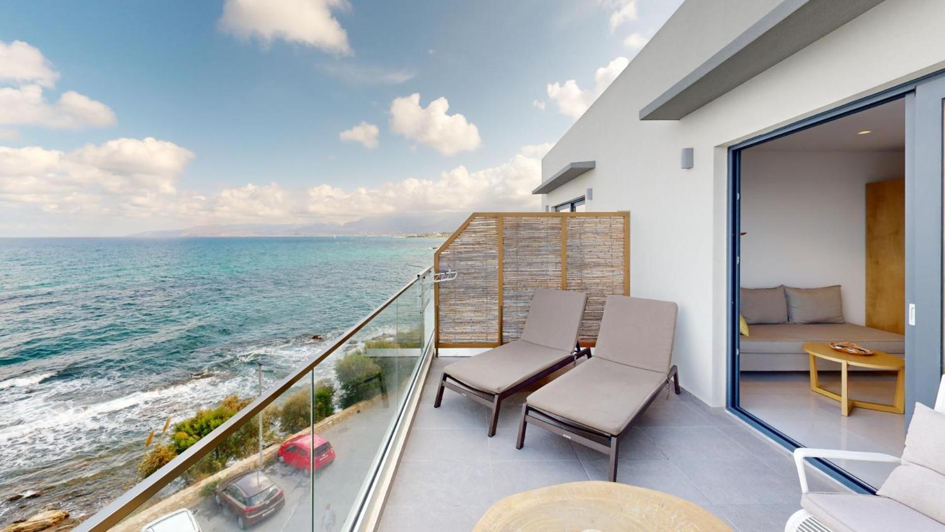 הרסוניסוס Maritime Suites מראה חיצוני תמונה