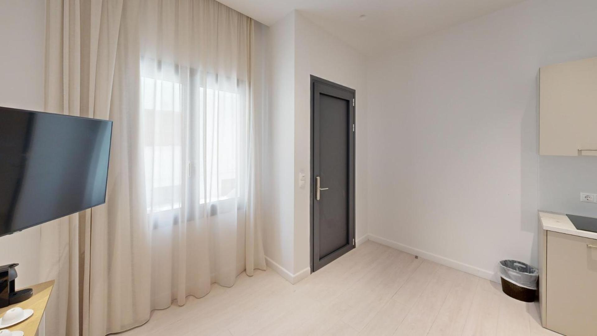 הרסוניסוס Maritime Suites מראה חיצוני תמונה