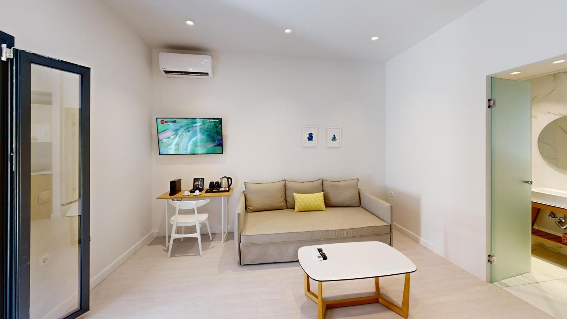 הרסוניסוס Maritime Suites מראה חיצוני תמונה